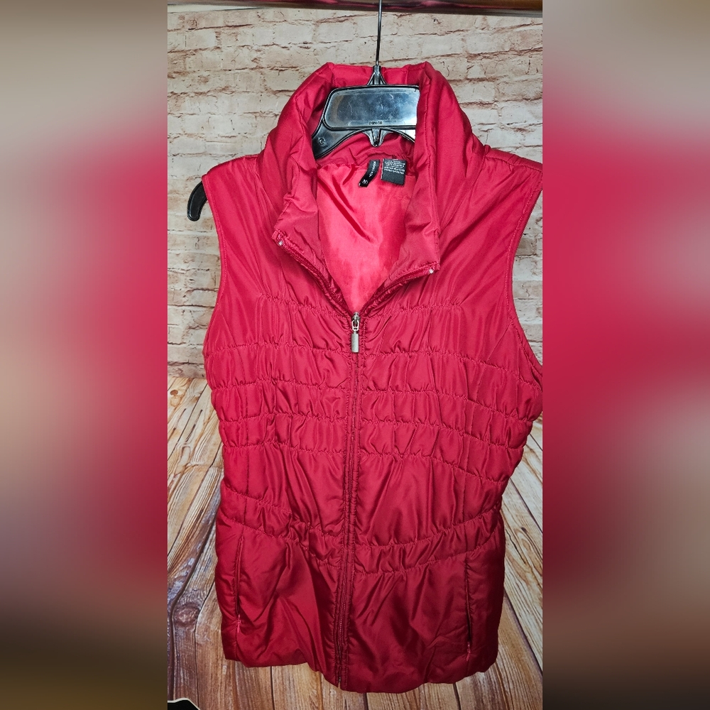 Nd New Directions Red Puff Vest Size large Womens